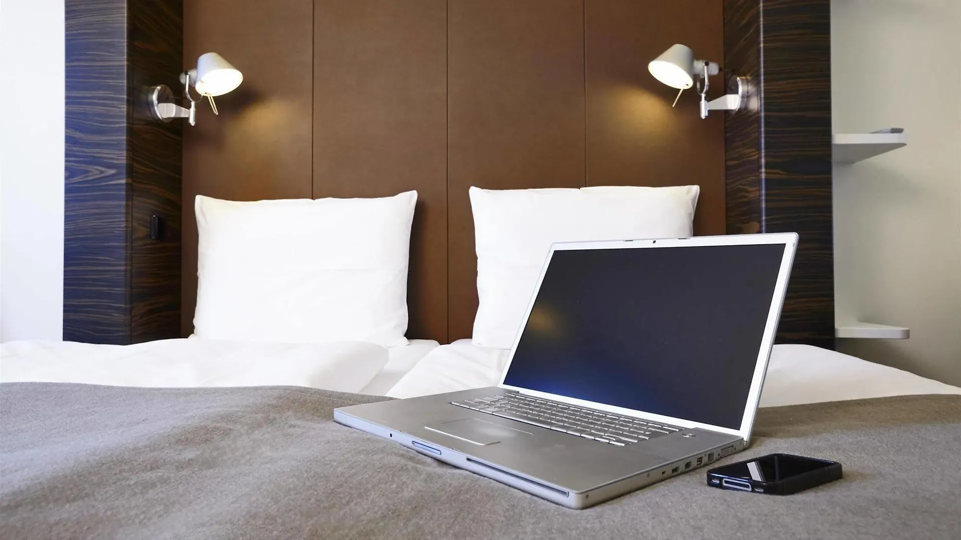 B&B Hotel Koeln-West ألمانيا