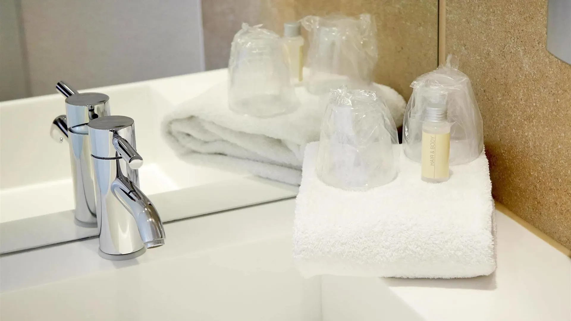 B&B Hotel Koeln-West 2*, كولونيا