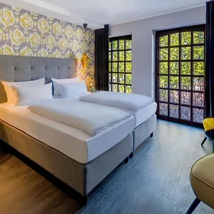 Rugs Hotel