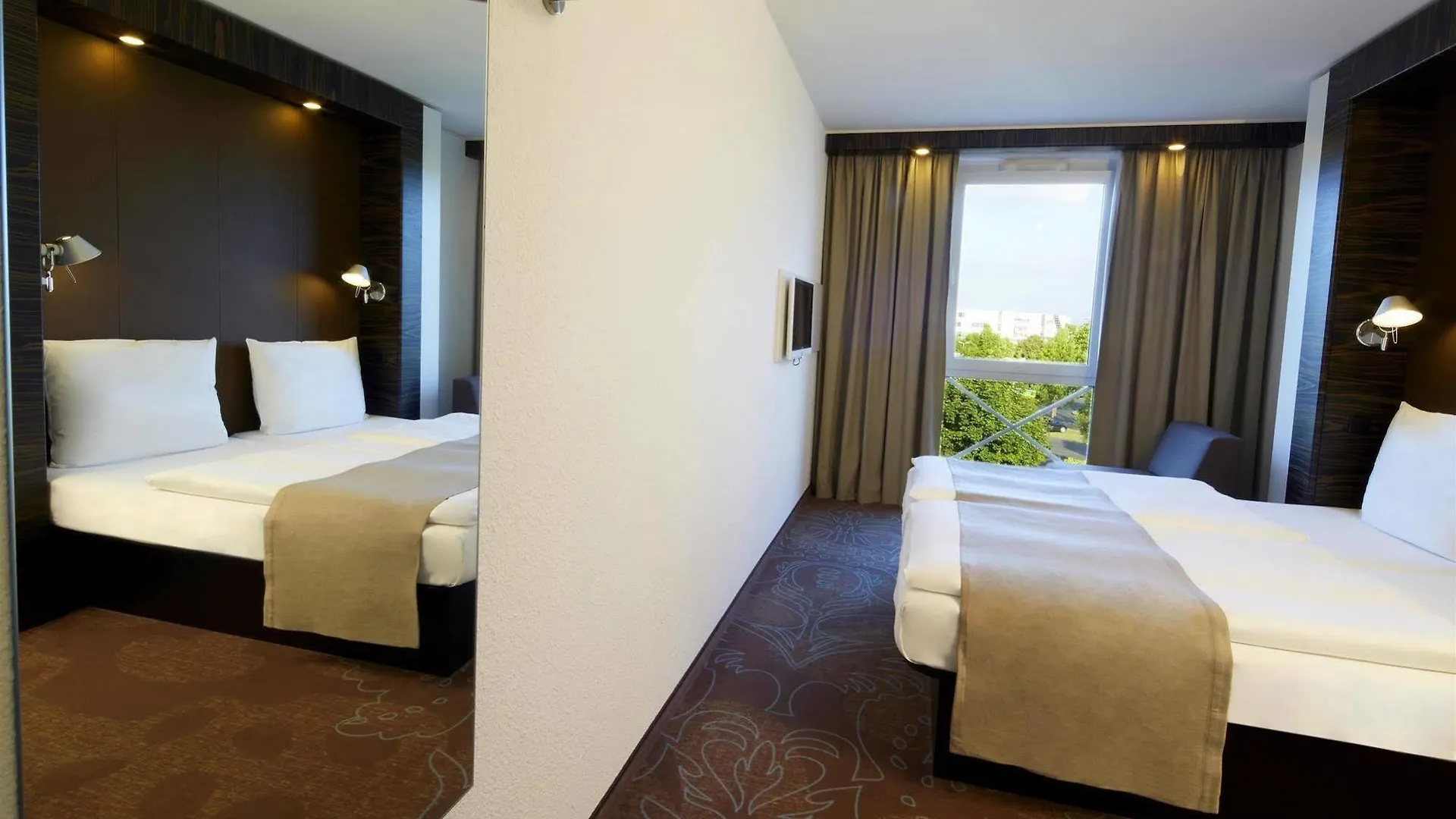 B&B Hotel Koeln-West  ケルン